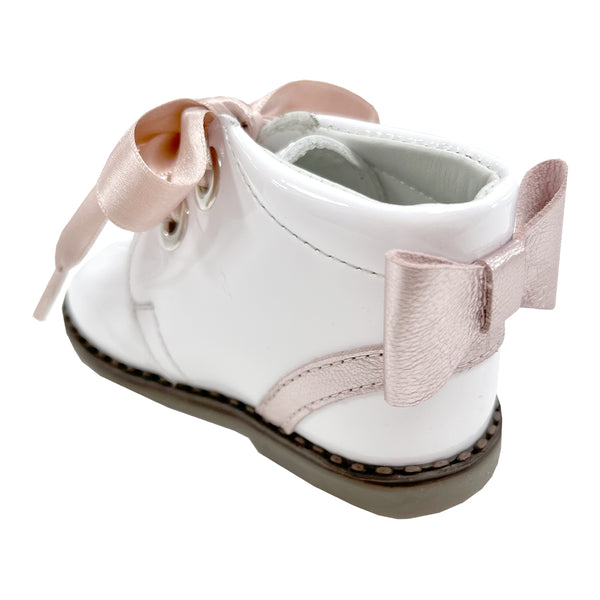 Andanines Bow Back Boot White/Dusky Pink