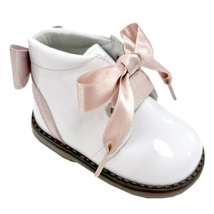 Andanines Bow Back Boot White/Dusky Pink