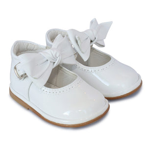 Borboleta Vitoria Patent Shoes White