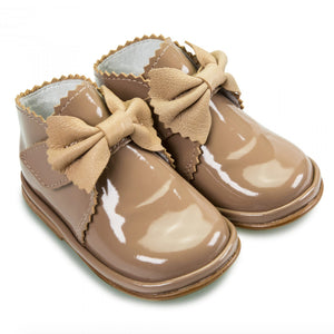 Borboleta Sharon Patent Leather Bow Boots Camel